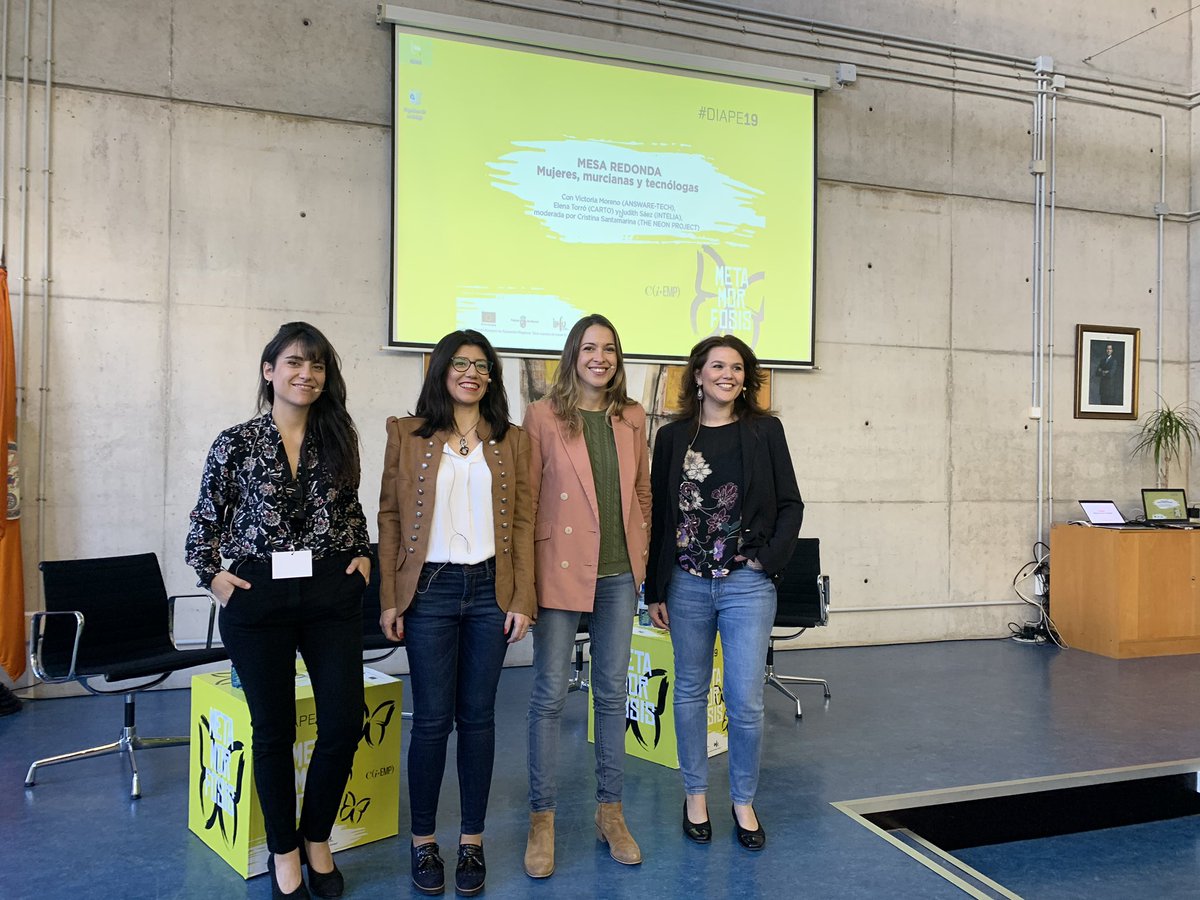 infoRMurcia's tweet image. 🦋 #MesaRedonda
Modera: Cristina Santamaría @crissantamarina de @tnpgram.
“Mujeres, murcianas y tecnólogas” con Victoria Moreno @answaretech,
Elena Torró @bytesandhumans de @CARTO y Judith Sáez @judithsm_ de @intelia_dev #DIAPE19