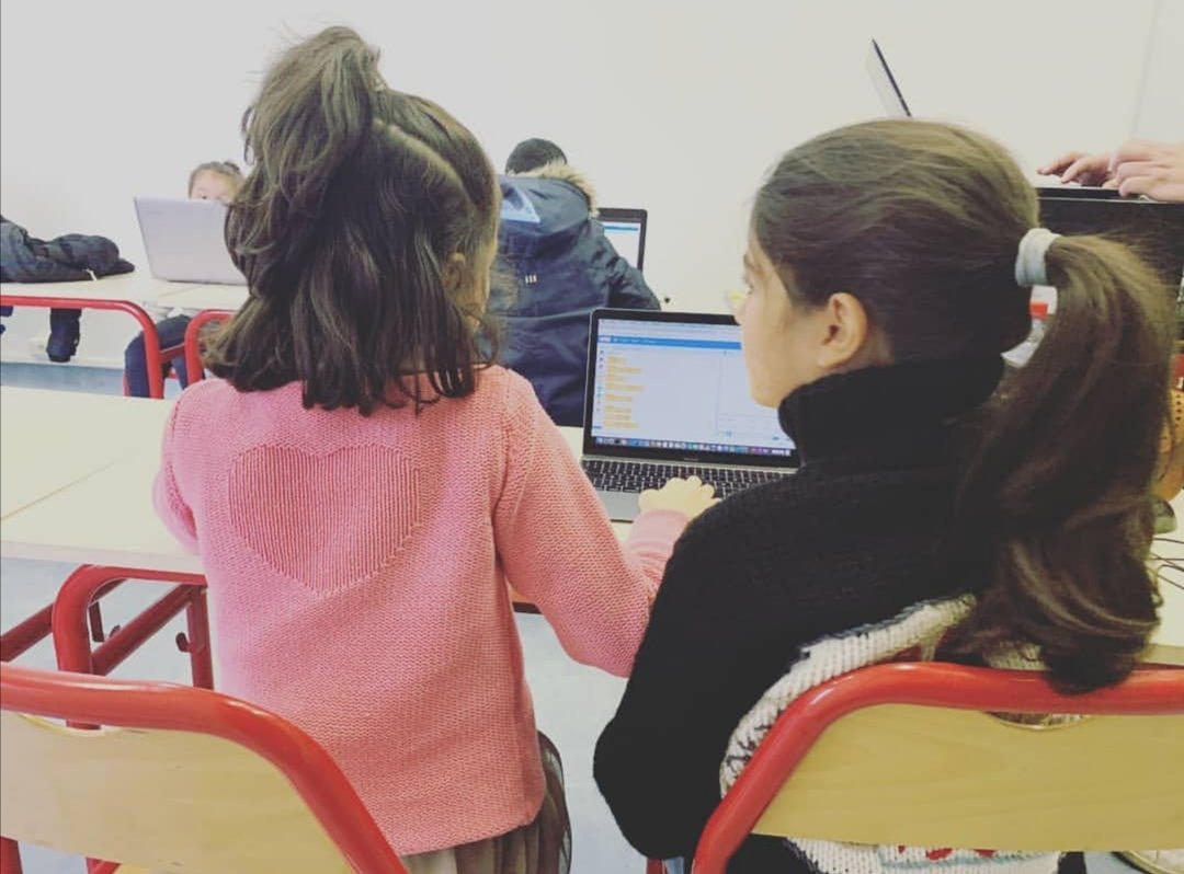 LesZalphabus's tweet photo. 1er atelier informatique de l'année avec une initiation au codage sur le thème du mois : programmer un jeu sur les Chevaliers !
Merci @MuZeTiK ! https://t.co/OCRftpMzRb