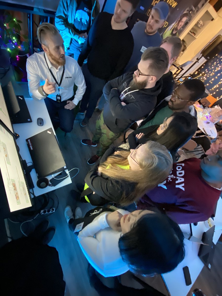 Pori innovation challenge second day through a weird fisheye. #cimcorp product expert gives a walkthrough of their robotics fab. #mysamk