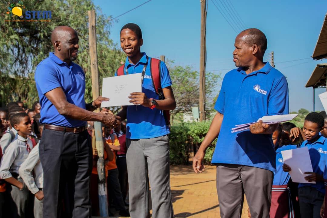 careercoachbw's tweet photo. PALAPYE NEWS- Mabogo CJSS STEM Career Day: Thank you #BIUST #PalapyePrimaryHospital #BOU #BTC #BPC #Trans #VisualTouch #Parents #Teachers #Mentors @USEmbassyBW for contributing towards the success of the career day. Kamoso le kamoso bagaetsho!! #STEMCareerDay #USGProjectAlumni https://t.co/HkLOe394iu