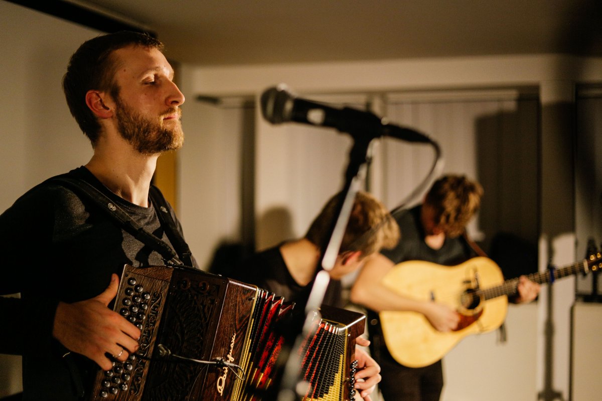 NetworkFolk's tweet photo. The mesmerizing Aves o'May and dynamic Trio Dhoore lit up the evening after an exciting day full of talks and networking moments!

We're back for the second day of the European Folk Network Conference 💪 https://t.co/lYQQYCz9xT