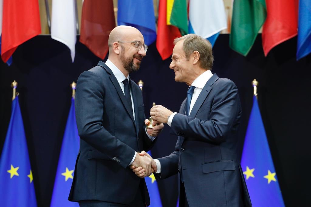It's time: I am handing over the #EUCO bell & this Twitter account to my friend @CharlesMichel. Best wishes, Mr President! Thank you all for accompanying me over the last 5 years! europa.eu/!Yd78Cd Don't worry, I will continue tweeting on @donaldtusk and @donaldtuskEPP.😉