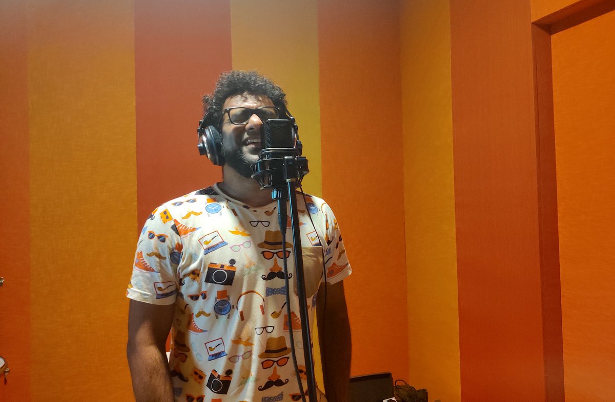 Recorded one of my favourite singers ever <a href="/haricharanmusic/">Haricharan</a> for #PanniKutty.

<a href="/LycaProductions/">Lyca Productions</a> <a href="/gnanakaravel/">Gnanakaravel</a>