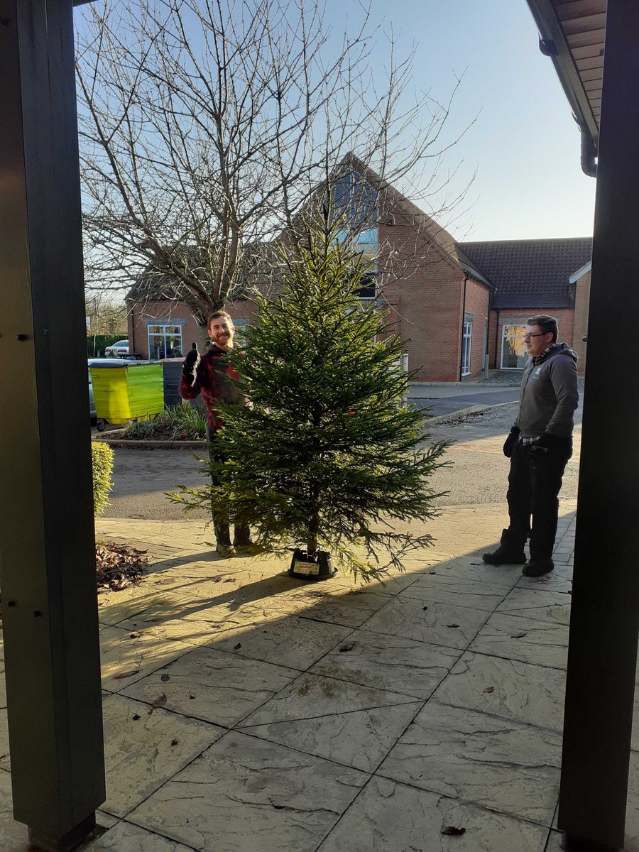 Our Christmas Tree is HERE! 🎄🎅 Shout out to the amazing delivery team from <a href="/DoddingtonHall/">Doddington Hall</a>. Tree decoration starts first thing Monday morning! 👍😀 

#ChristmasAtCarrington #FeelingFestive #Christmas