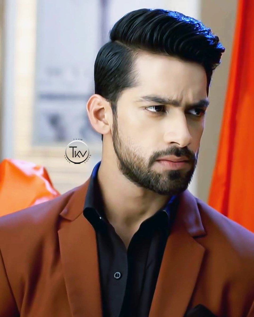 TeamKaranVohra's tweet photo. #KVUffTeriAdaa 🔥 moment
⠀
@itskaranvohra
⠀
#KaranVohra
#HeIsSimply❤
#KVphenomena
#KingOfRomance❤
#TheKVvolcan🌋
#KingOfXpressions
#FitnessIcon
#StyleIcon
#KVTheXFactor ⠀
#BuildingStrongKVFandomTogether ⠀ https://t.co/T3y2EV0g6b
