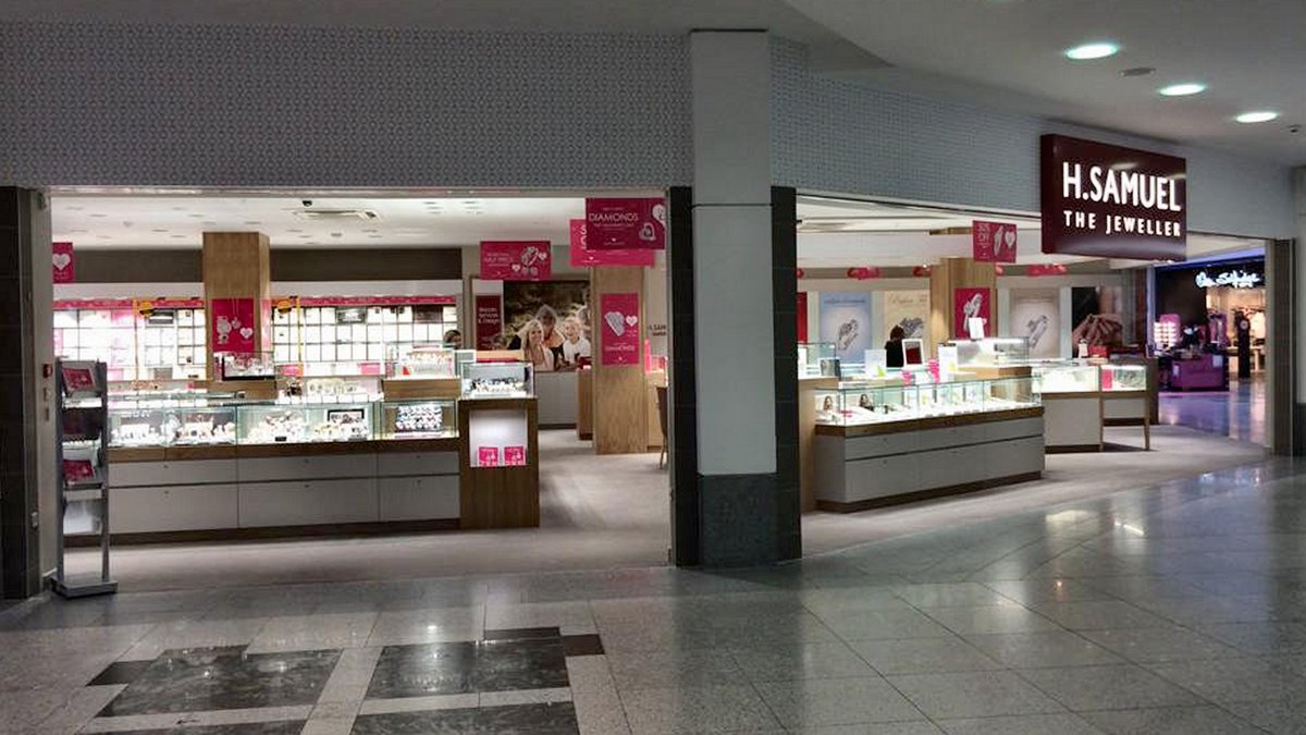 ANQ_ltd's tweet image. 26 fixtures in 15 UK stores. Our team have had a busy November travelling across the UK commissioning a range of ANQ #DigitalSignage and #InteractiveKiosk solutions, all in time for Christmas. #Retail #Digital