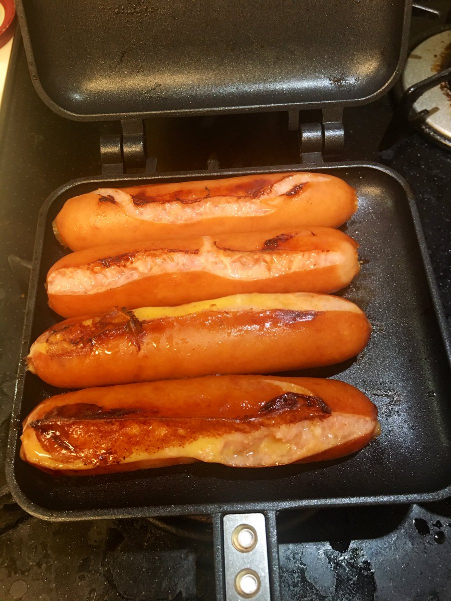 にょろ子 ホットサンドメーカーが楽しすぎて焼けそうなものは何でも焼いてる 長ネギ つくね フランクフルト 餅巾着 餅巾着は外側だけ先にパリッと焼けちゃうので途中で水を注すと柔らかくなっていい感じ フランクフルトは焼きすぎて肉汁がこぼれたw にょろ子 ホットサンドメーカーが楽しすぎて焼けそうなものは何でも焼いてる 長ネギ つくね フランクフルト 餅巾着 餅巾着は外側だけ先にパリッと焼けちゃうので途中で水を注すと柔らかくなっていい感じ フランクフルトは焼きすぎて肉汁がこぼれたw