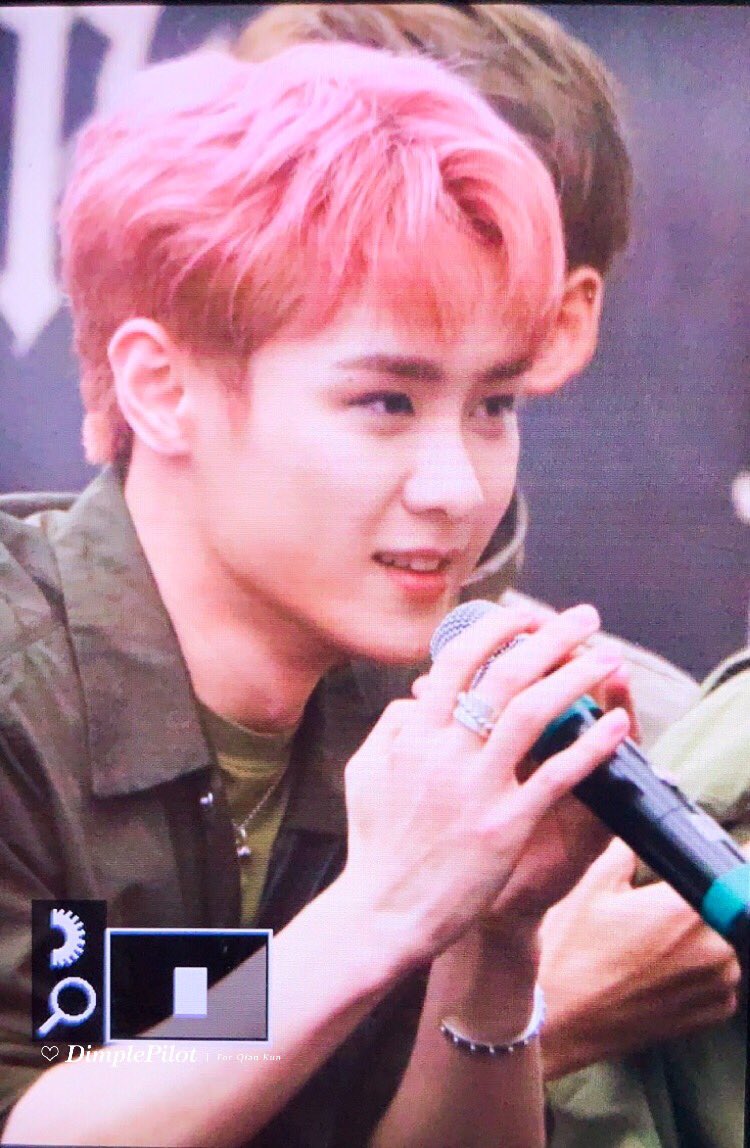 DimplePilot's tweet image. 💰191129 COEX 签售会

“开心哦🥳”

#KUN #QIANKUN #钱锟 #쿤
 #WayV