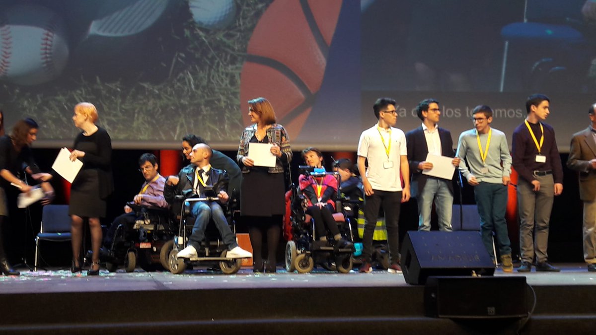 ESTEVE_ESP's tweet photo. Ayer estuvimos en la entrega de las becas de @FPrevent en Barcelona, dónde se mostró que el único límite somos nosotros mismos y nuestra fuerza de voluntad!  grandes historias de resiliencia que construyen un futuro mejor para el🌍.Felicidades a todos los becados! #FuturoPrevent https://t.co/N0003Nbi7I