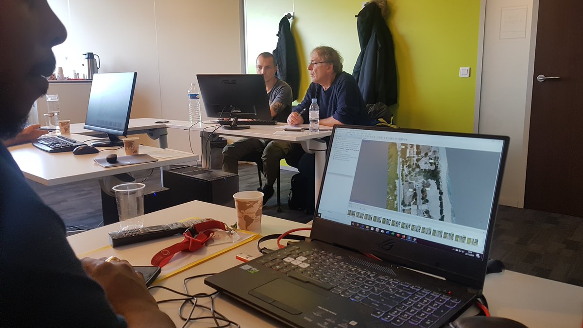 FormatDrone's tweet image. 🚀 L’objectif de la formation #photogrammétrie est d’acquérir les compétences en photogrammétrie pour la réalisation d’#orthomosaiques, relevés #topographiques, et de #modélisation #3D par #drone.
☛ En savoir + format-drone.com/formation-phot…