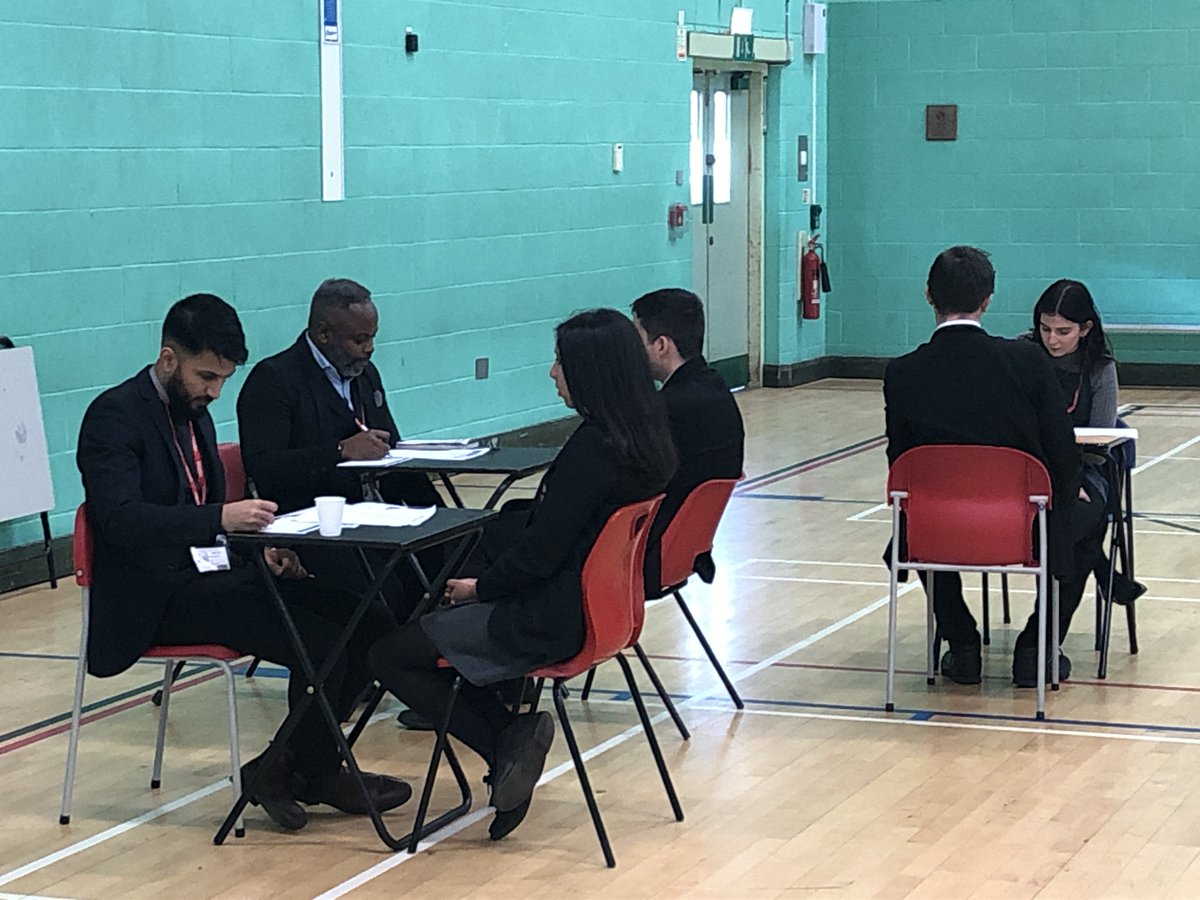 StPetersCareer's tweet photo. The third session for the y11 careers event @StPetersSch is a mock interview with colleagues from @JLRCareers and @paragonbankuk. The students are put through their paces during their one-to-one interview! #careers #careerseducation #mockinterviews https://t.co/VJWe38qeBv