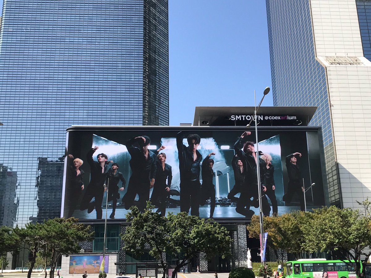 officiallywonu's tweet photo. I mean no wonder some people confius that Seventeen is a group under SM.... https://t.co/APMB2IJZb4