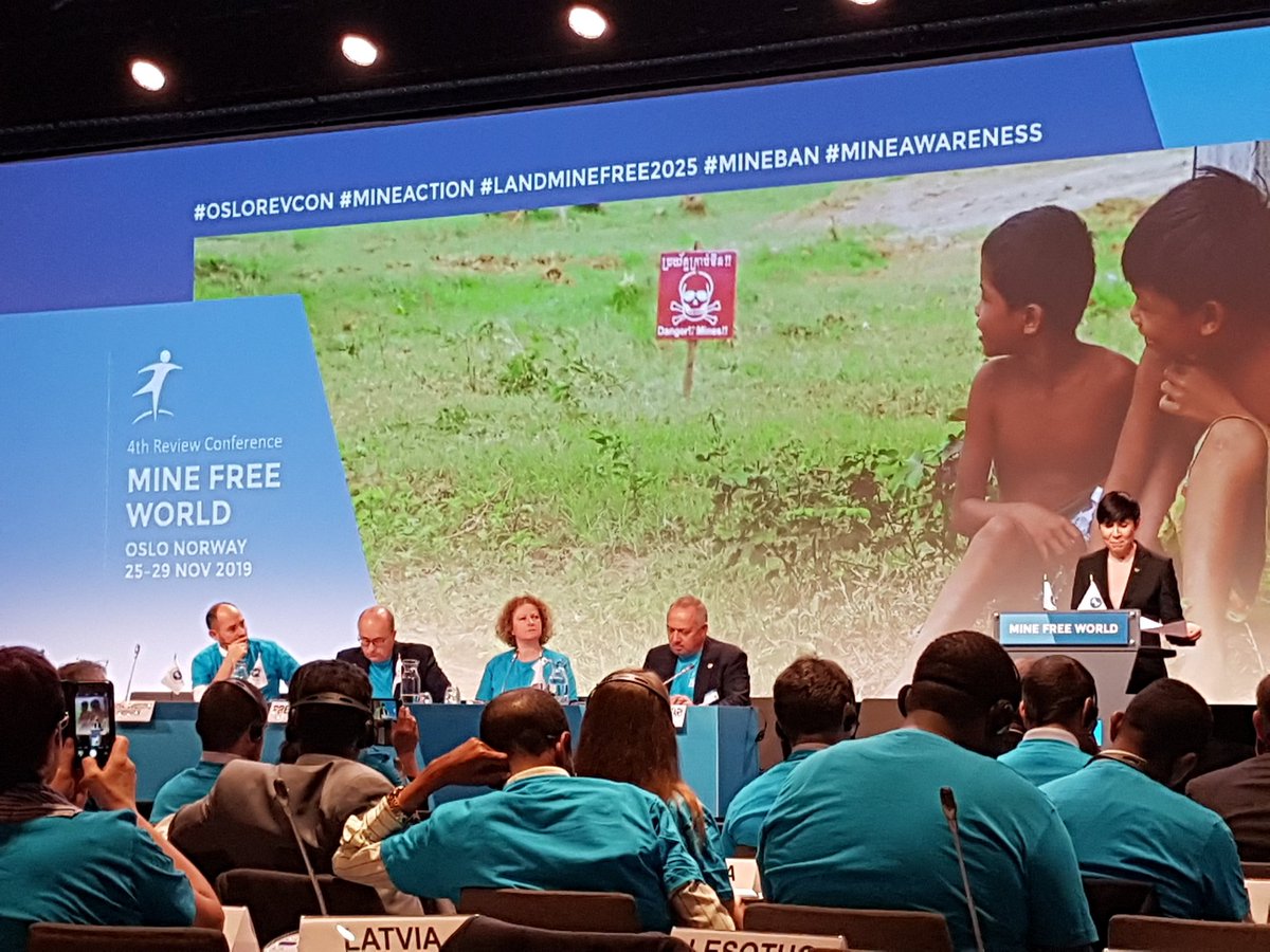 IwonaWZ's tweet photo. 🇵🇱 strongly believes that a #freemine World is possible to achieve! We thank 🇳🇴 presidency for the hospitality and we express our support to the 4th  review process of the Convention ! #oslorevcon #mineaction #landminefree2025  #mineban #mineawareness @PLinNorway #OsloDeclaration https://t.co/234otBlw3C