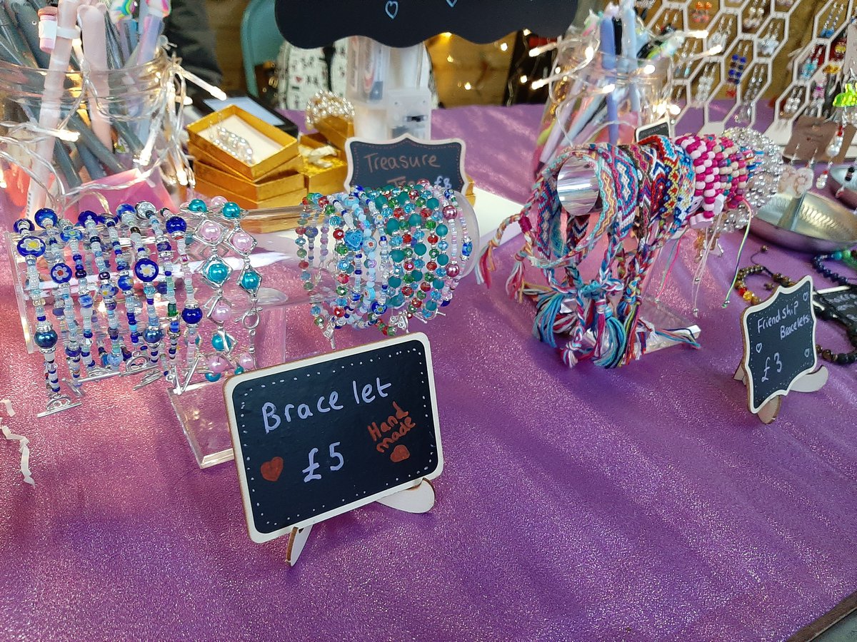 Today and tomorrow, come and support young local trader Leila of <a href="/minimayhemhq/">MinatureMayhem</a>, selling her unique hand-made jewellery as part of the Manchester Youth markets first year being involved in the Xmas Markets! Check her stall behind the Big Santa in Piccadilly gardens 🎅🎄
