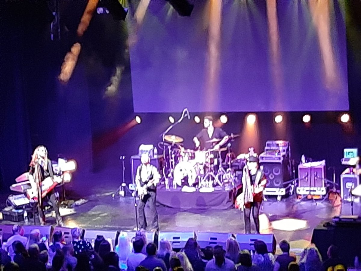 Sue_McGinty's tweet photo. A few photos from tonight #80smania #Penrith #pseudoecho https://t.co/IVMhPQ2s1Z