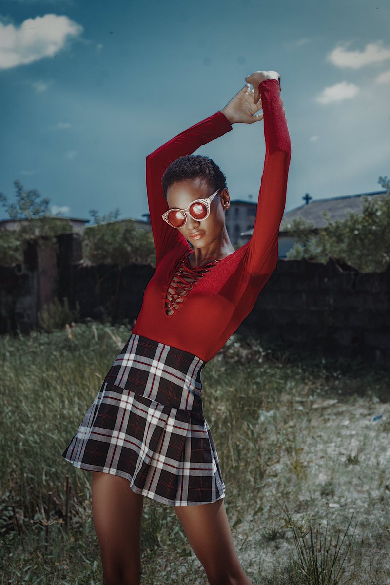 Styled and shot this editorial with Uju Gift last weekend at my yard. Trying out new color grading techniques. I lit this using Natural light as the main light, one strobe stop through an octabox as fill, and a reflector. #thelexash  #photography