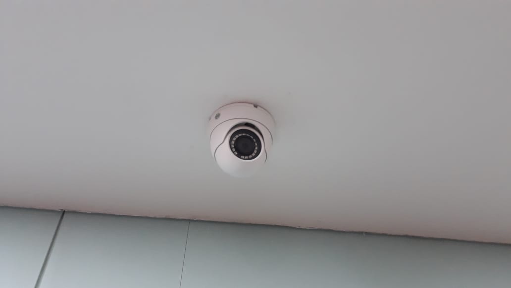 cc_Unity's tweet photo. Our project team in Chennai has completed setup &amp; installation of 18 cameras in a single day for an MNC Corporate Banking client. https://t.co/jHXX0lZvKw