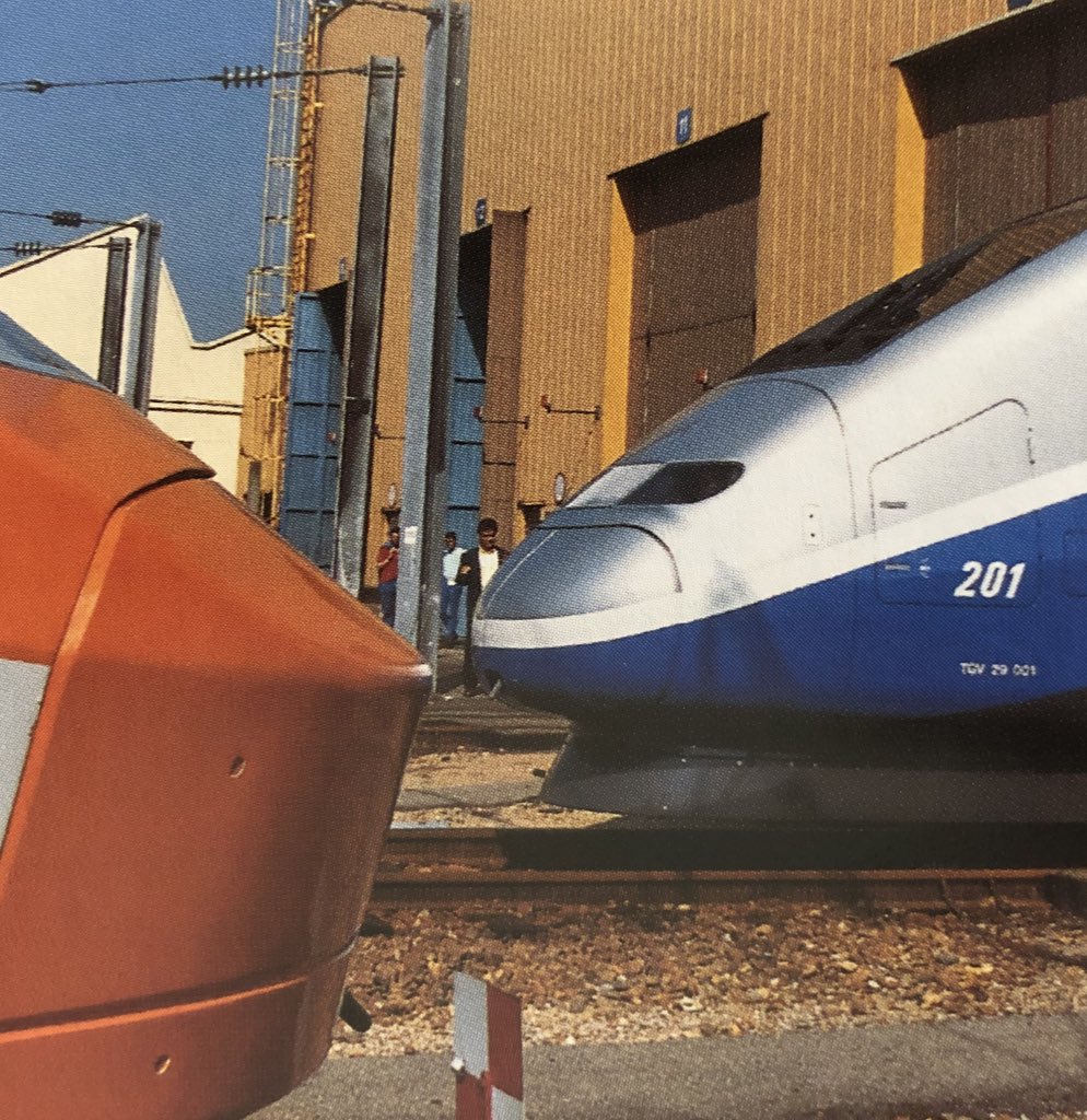 A la suite de ces essais, la formule TGV Duplex est prête et validée. C’est en 1995 que la rame Duplex numérotée 201 pointe le bout de son nez  au dépôt de Villeneuve St Georges (actuel TSEE) encore dominé par les rames Sud Est Orange. 