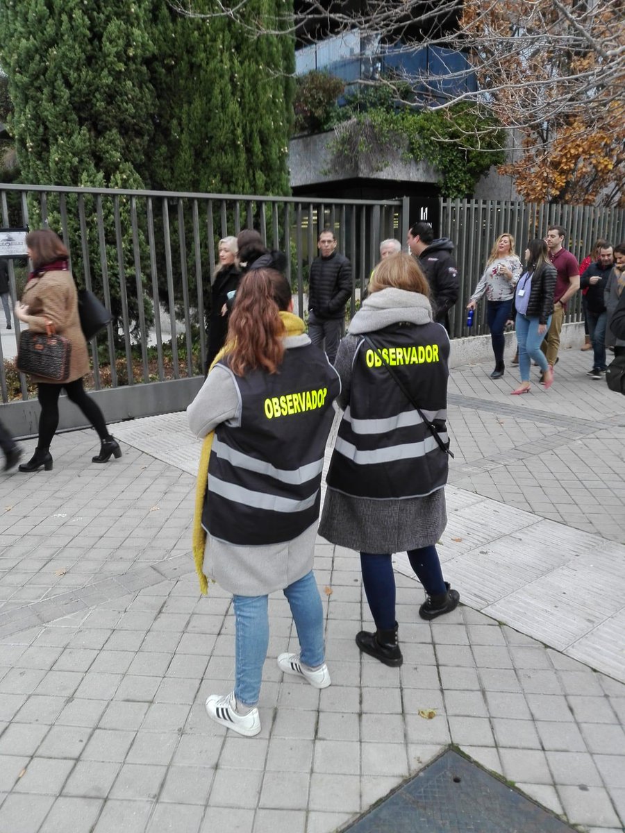 Simulacro de evacuación en Complejo Ática XIX, Avda. Europa 19, #pozuelo.
Colaboramos con <a href="/asiforing/">Asifor Ingeniería</a> en el desarrollo del ejercicio.
Todavía falta consciencia por parte de algunas empresas que no se implican como debieran. Poco a poco lo iremos consiguiendo.
