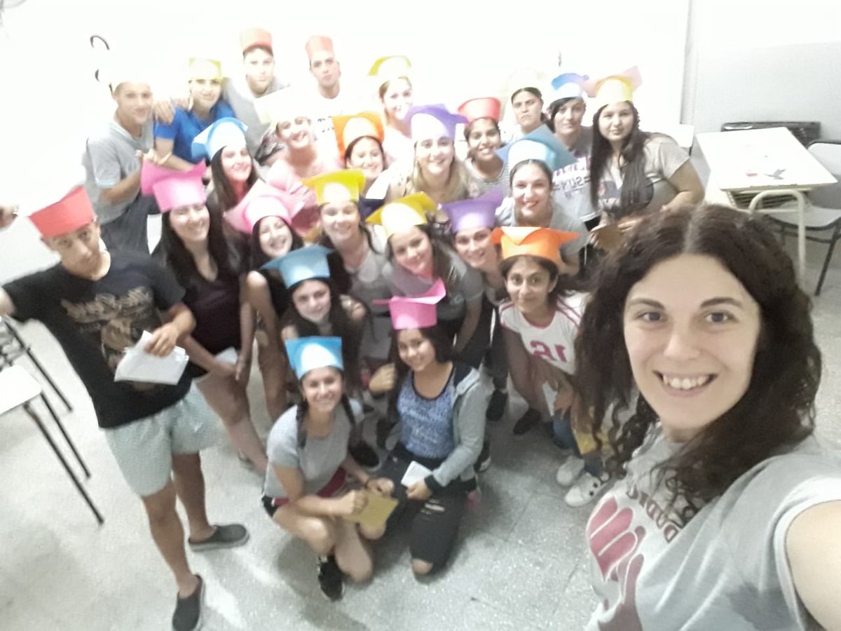 AppellaClaudia's tweet photo. ES N° 6 Dudignac. 9 de Julio. Región 15.

UUD, se festeja con alumnos, familias y Comunidad Educativa. Emoción y mensajes con sentimientos. Felicidades para todos!!!! 
@susanacrespi1 @adriana_frega @SecundariaDGCYE https://t.co/BgkAIW7r5C