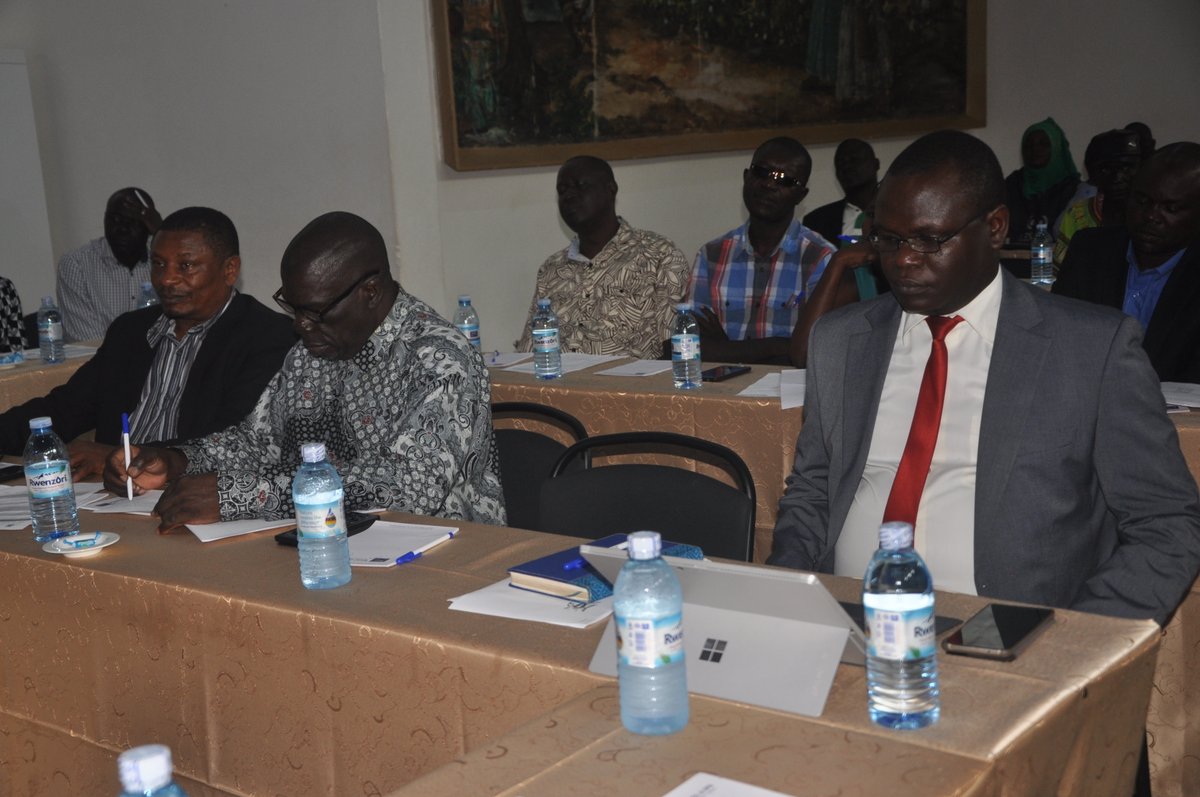 ssekika's tweet photo. Eastern region consultative meeting on the mining and minerals bill 2019 underway at Elgon Hotel Mbale. The meeting is organized by @actionaiduganda in partnership with the @energyministry. @OilInUg @CarolyneAmena @ACEMP_UG https://t.co/6VQWnrCpye