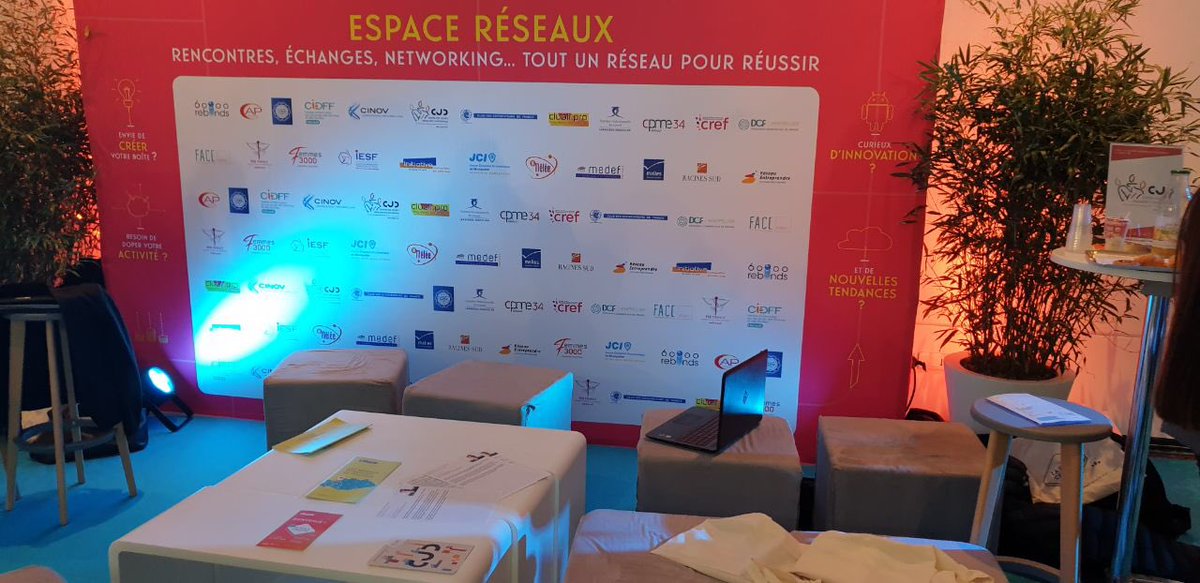 CoDubost's tweet photo. Toujours un plaisir de retrouvrer les réseaux économiques du territoire 34 au forum de la #PlaceCreative 😃 Au programme :
➡️ Réseaux responsables & engagés
➡️ Porteurs de projets audacieux
🤗 Porteurs d’avenir métropolitain https://t.co/IuZSNcjtse