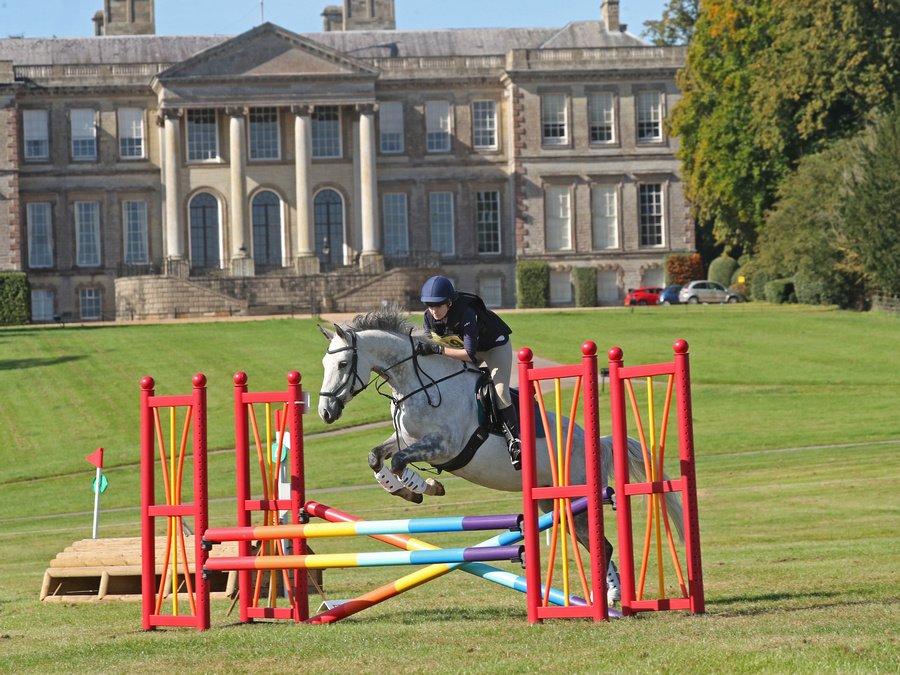 elli_copter's tweet photo. #throwback to when I was warm and dry! First from the BRC Area 5 #ArenaEvent last month and the other two from the 'LandS' #ArenaEvent and Fun Ride at #RagleyHall
@Fiona_Allan @jessrolphhotma1 https://t.co/MRfOnp1qpQ