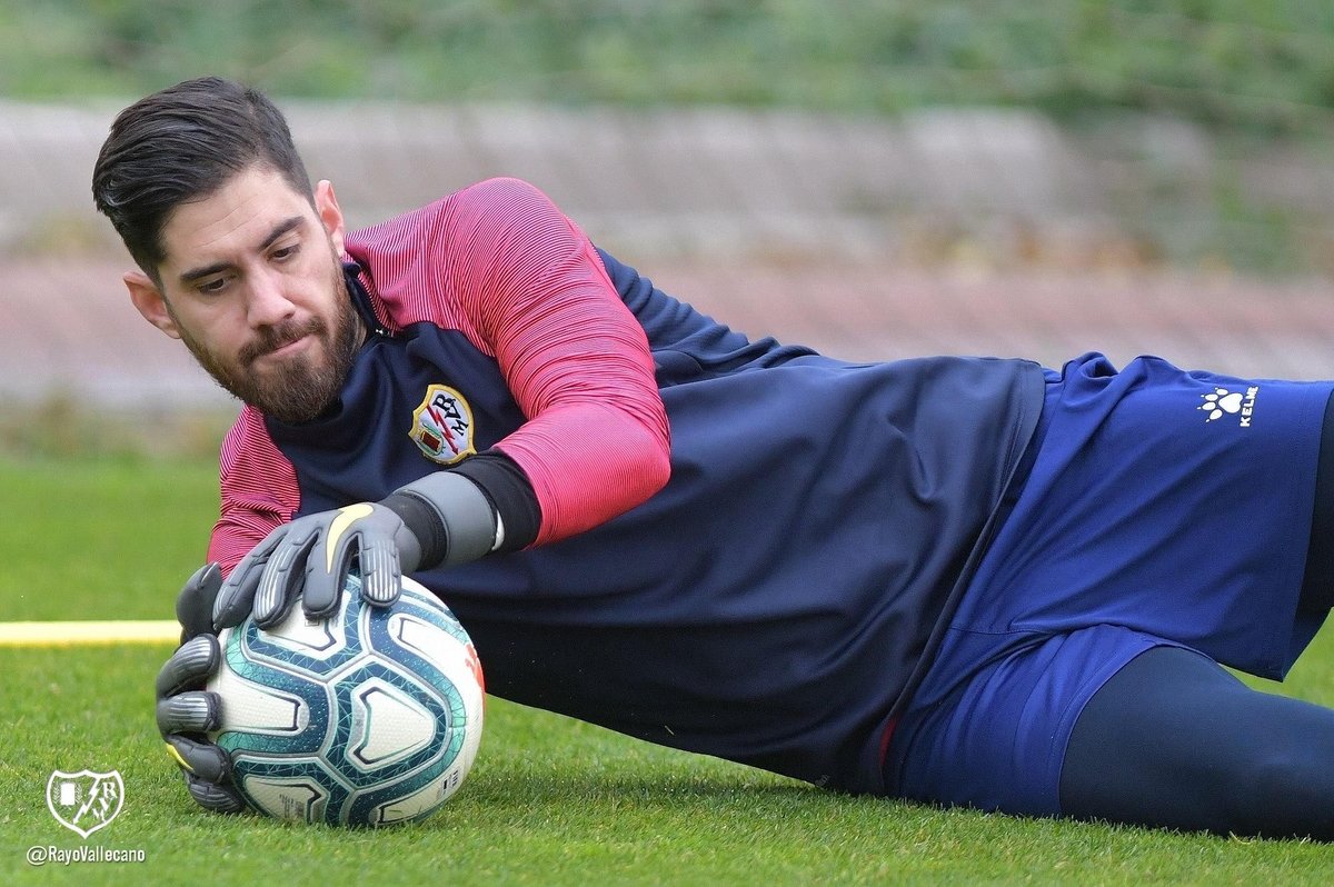 RSantamaria13's tweet photo. De vuelta al ruedo 💪⚽🧤 #Training #FridayMotivation https://t.co/6TLTaxHduA