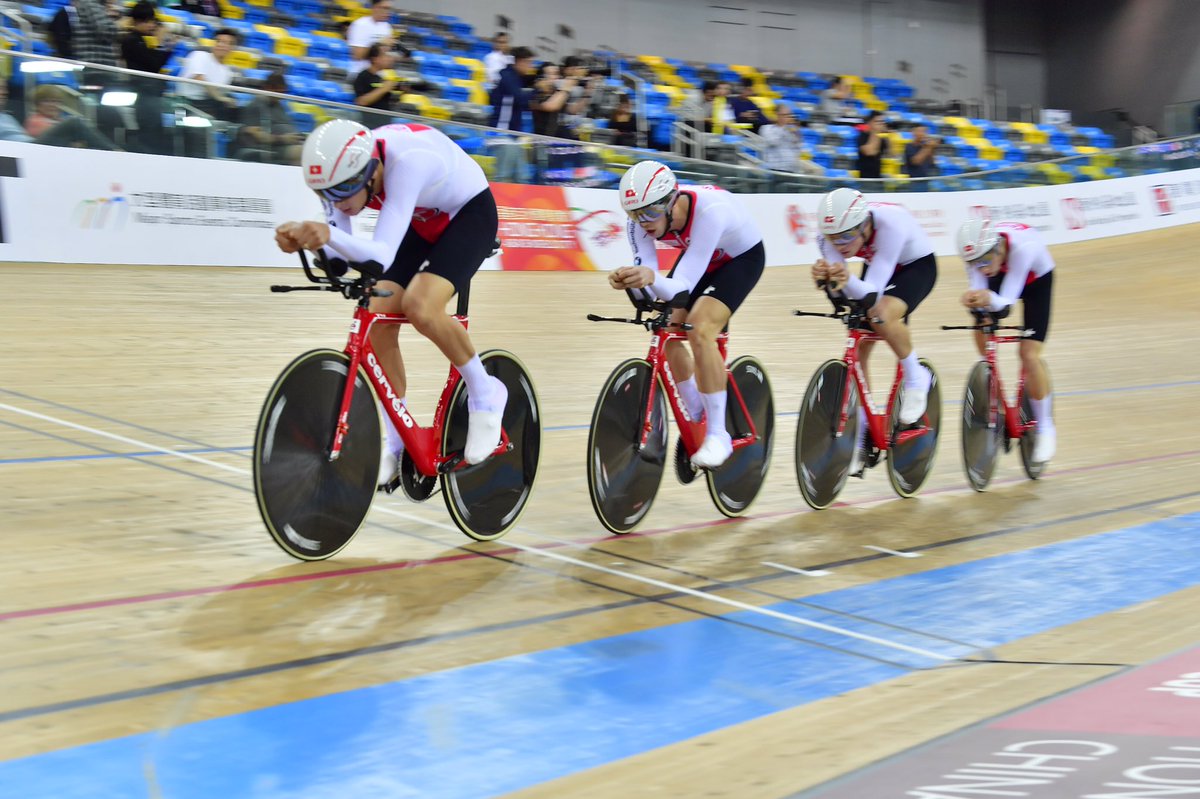 Swiss Cycling (@swisscycling) on Twitter photo 3rd in the TP at the World Cup in #Hongkong 🥉🥉🥉🥉🇨🇭
Congrats <a href="/Schirthery/">Thery Schir</a> @cyrillethiery <a href="/Valere_Thiebaud/">Valère Thiébaud</a> <a href="/AlexVog81687784/">Alex Vogel</a>
💪🏼💪🏼💪🏼💪🏼
📸 Guy Swarbrick 3rd in the TP at the World Cup in #Hongkong 🥉🥉🥉🥉🇨🇭
Congrats <a href="/Schirthery/">Thery Schir</a> @cyrillethiery <a href="/Valere_Thiebaud/">Valère Thiébaud</a> <a href="/AlexVog81687784/">Alex Vogel</a>
💪🏼💪🏼💪🏼💪🏼
📸 Guy Swarbrick