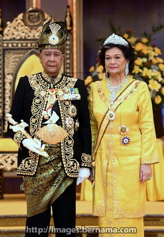 House of Jamalullail of Perlis.The Sultanah of Kedah is related to The Late Raja Perempuan Besar Budriah of Perlis, who had descended from the Pattani branch of the House of Long Yunus.HRH Raja Perempuan Tuanku Fauziah of Perlis and the present Sultan of Kedah are related.