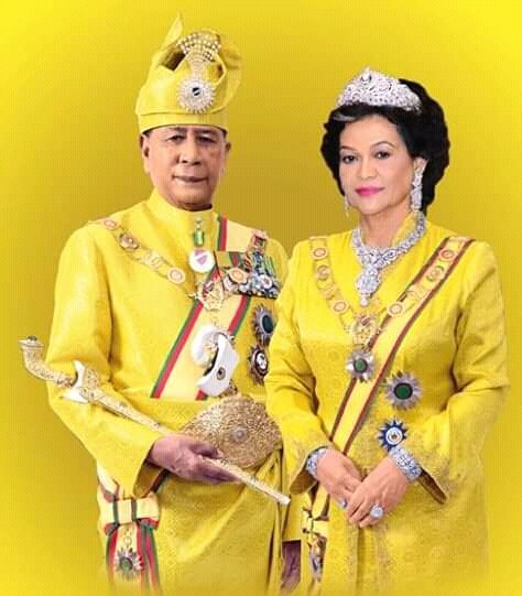 Ke Bawah Duli Yang Maha Mulia Sultanah Maliha of Kedah is the grand niece of the Almarhum Sultan Yahya Petra of Kelantan.Almarhum Sultan Yahya Petra's grandson is the present reigning Sultan Muhammad V of Kelantan Darul Naim.