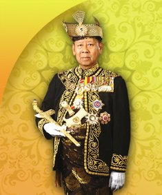 Kedah Royal FamilyHer Highness Raja Puan Muda Tunku Soraya of Perak, daugther of The Almarhum Sultan Abdul Halim Al Mu'adzam Shah of Kedah.Raja Permaisuri of Perak, HRH Tuanku Zara, also descended from the Almarhum Sultan Abdul Hamid Halim Shah of Kedah, through her mother.