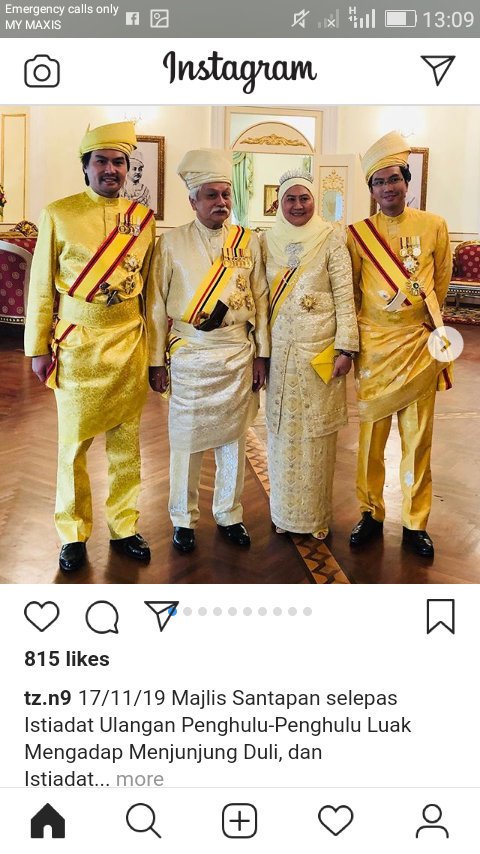 Duli Yang Maha Mulia Tunku Ampuan Besar Aishah Rohani ibni Almarhum Tengku Besar Mahmud, is the current Queen Consort of Negeri Sembilan.She is the patrilineal line granddaughter of the Almarhum Sultan Zainal Abidin III of Terengganu. http://warisanpermaisuri.blogspot.com/2013/11/dymm-tuanku-aishah-rohani-penerus.html?m=1