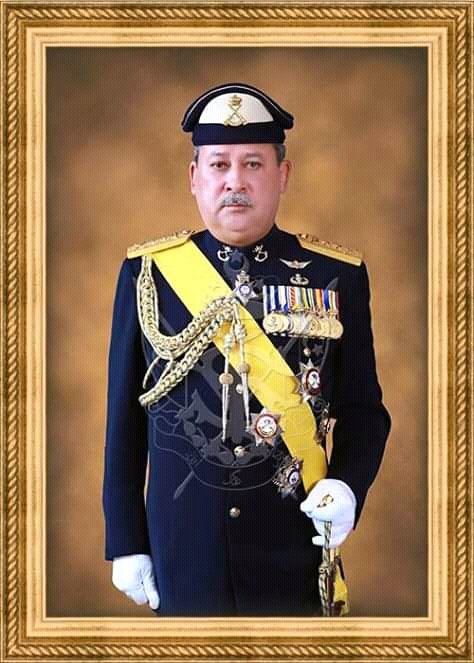 The union of matrimony between Their Majesties Sultan Ibrahim of Johor & Permaisuri Raja Zarith Sofiah, a Princess of Perak, brings the royal descendants of the Sultanate of Melaka back to the throne of Johor Darul Takzim, through their offsprings.