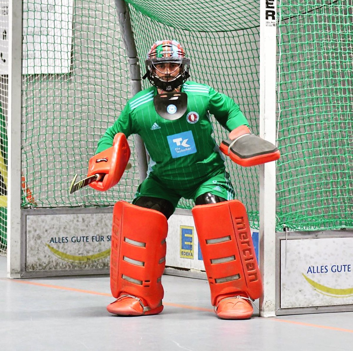 tommyialexander's tweet image. #Preseason ✔️ 
🔜 #Bundesliga 
🦉 🦉 🦉