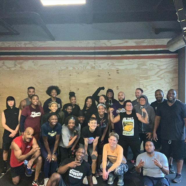 Burning calories together!! Another great Friends and Family day at Mettle Fitness Home of Bronzeville CrossFit!! Since 2012!!!
#mettle #mettlefitness #mettlefit #bronzevillecrossfit #bronzeville #southsidechicago #friendsandfamily #chicago #crossfit #fa… ift.tt/2DvC4i6