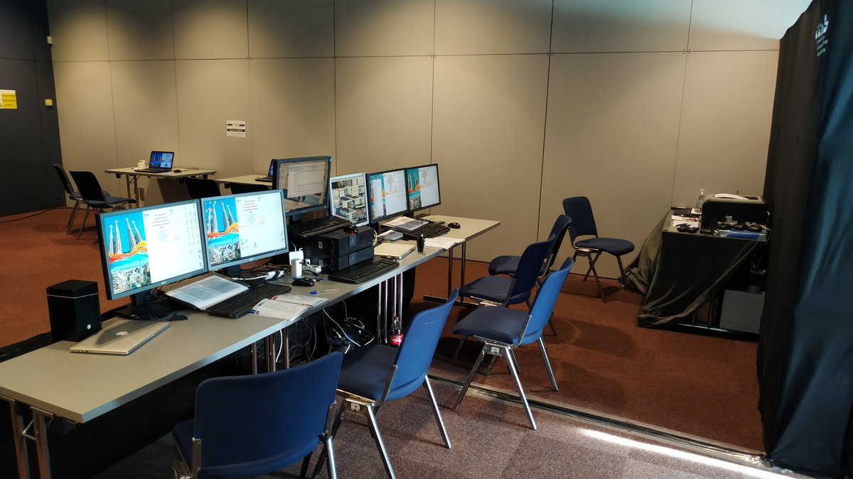 VisualXet's tweet photo. El equipo informático de @CongresoSEMI se despide con el balance del último día en sala de ponentes #40SEMI (29 Viernes)

Más de 15 GB de datos distribuidos en 16 salas
Casi 1600 archivos entre PowerPoint, Pdf y Video

Gracias @SyHmedical por facilitarnos el trabajo y enhorabuena https://t.co/f4uv4xUH2A