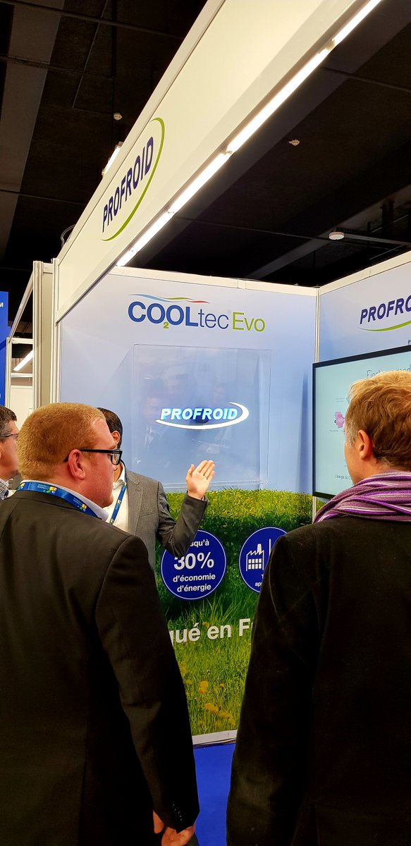 KBlade3D1's tweet photo. ❄️ Salon SIFA ❄️

🙊 Des Hologrammes chez Profroid 🙊

Leader européen de la fabrication d'équipements frigorifiques prêts à l'emploi industriel et commercial 🔥

#Hologrammes #Events #Communication #Newtechnology #Innovation #Kblade3D #Buzz #Waw https://t.co/SFAXsUGsex