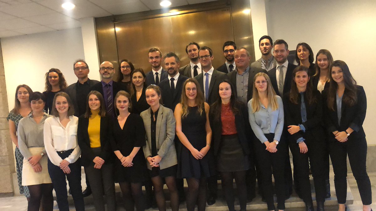 HuguesMeili's tweet image. Belle soirée de rentrée inaugurale de la 1ère promo du @M2Dnum, « Promotion Niji » dont je suis l’heureux Parrain, à l’Université de Rennes, Faculté de Droit. Bravo @alexbensamoun pour ta pugnacité dans ce magnifique projet ! @Niji_Digital #Rennes