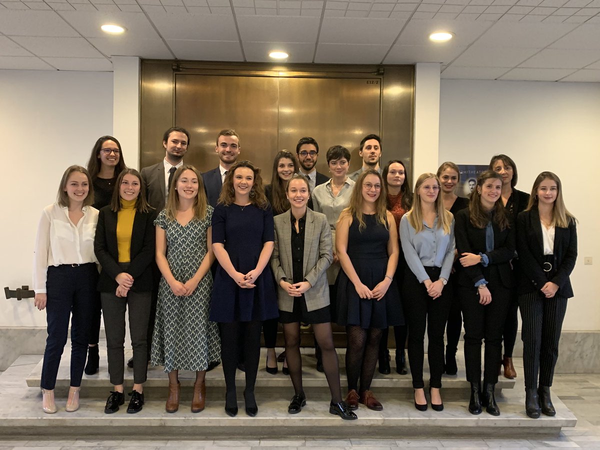 HuguesMeili's tweet image. Belle soirée de rentrée inaugurale de la 1ère promo du @M2Dnum, « Promotion Niji » dont je suis l’heureux Parrain, à l’Université de Rennes, Faculté de Droit. Bravo @alexbensamoun pour ta pugnacité dans ce magnifique projet ! @Niji_Digital #Rennes
