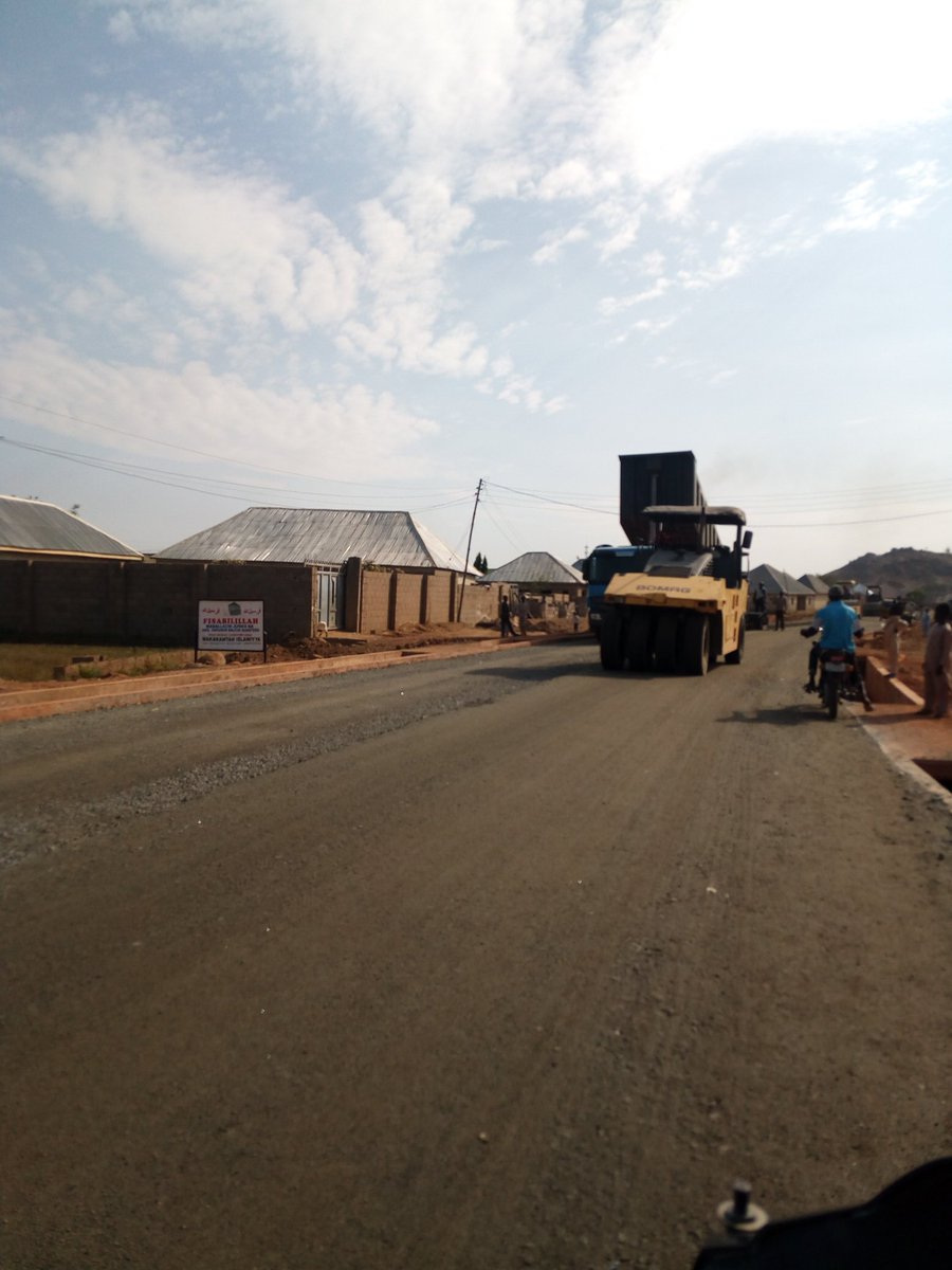 JohnDauda19's tweet photo. Live Update #KauraIsWorking @SenBalaMohammed. 5 months that is better than 4 years in our dear State #Bauchi. A real Democracy. Thanks to the people's Governor.
@YakubDogara @LadanSalihu1 @BauchiState @kauranbauchiso1 @aminugamawa https://t.co/Bs9wZrufDe