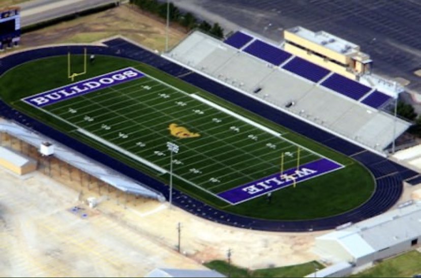 High School Football Stadiums tweet media