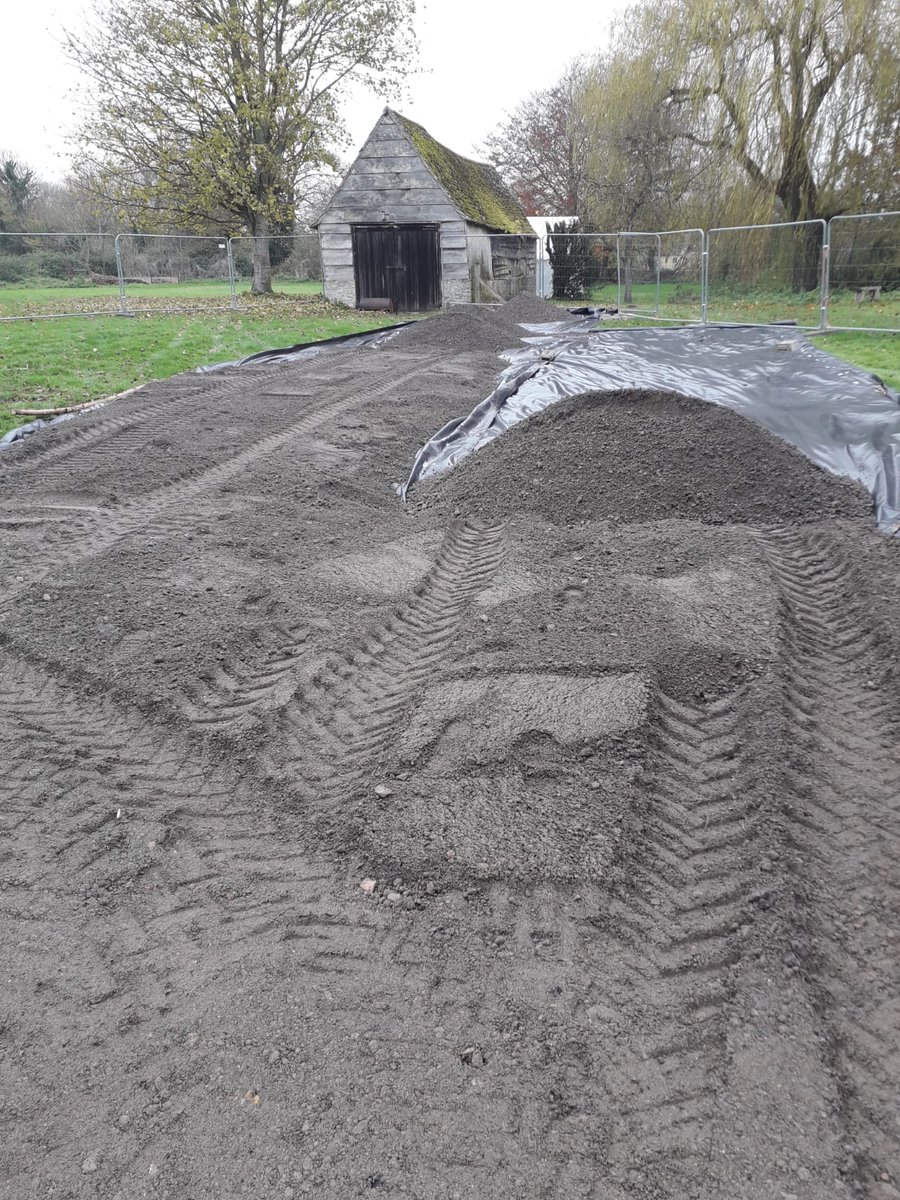 Doing our sustainable credentials no harm and supplying this high quality recycled Type 1 to a new car park development in Lechlade.  Really pleased with the product and it's excellent inherent compaction qualities. #sustainableconstruction #aggregates #fullrange #construction