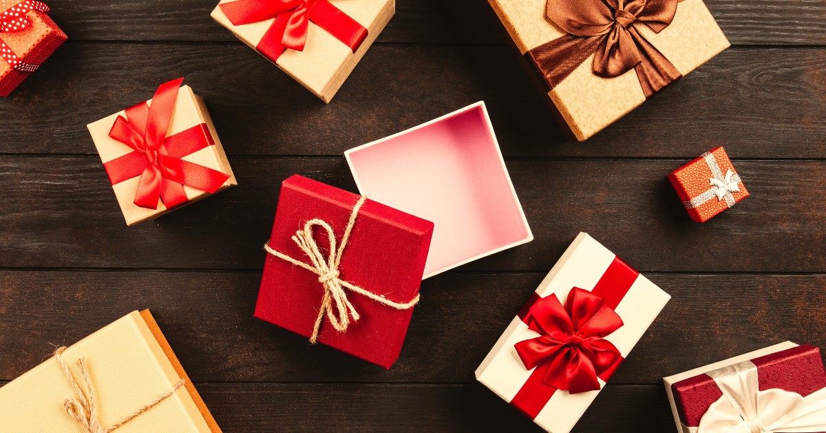 Trying to find a gift for someone who has everything they need? Why not give them an escape room experience! Gift vouchers available for our Santa's Workshop and the Curious Case at MacGuffin's!
Book now at: cryptx.co.uk/book-now/