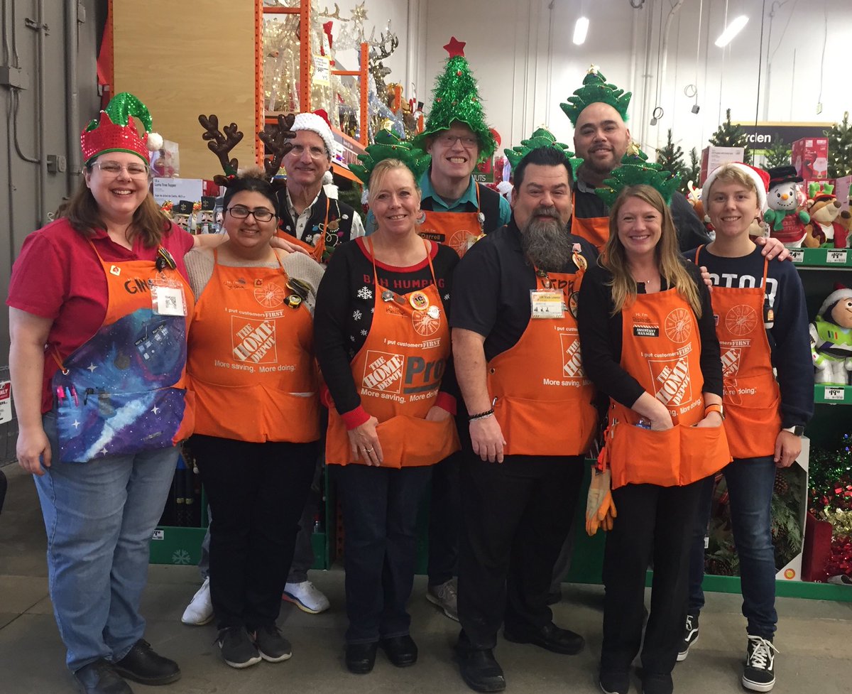 Black Friday in full swing at 6550. ⁦<a href="/LMcmilian/">Liam Mcmilian</a>⁩ ⁦<a href="/lizlalejandro/">LIZ LIMON-ALEJANDRO</a>⁩ ⁦<a href="/RJPhillips16/">ronald</a>⁩ ⁦<a href="/RebekahBush/">Rebekah Bush</a>⁩ ⁦<a href="/jreed4401/">Jennifer Reed</a>⁩