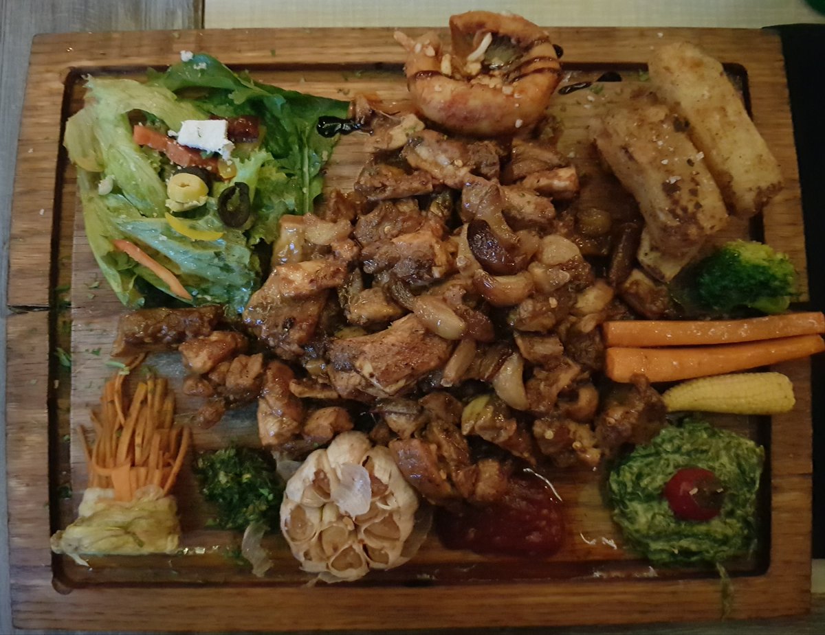 fatimashuja's tweet photo. and its delicious... !!! ππ€©π
#SteakByCFU
#AmazingFlavour https://t.co/MEdNFfgbLu
