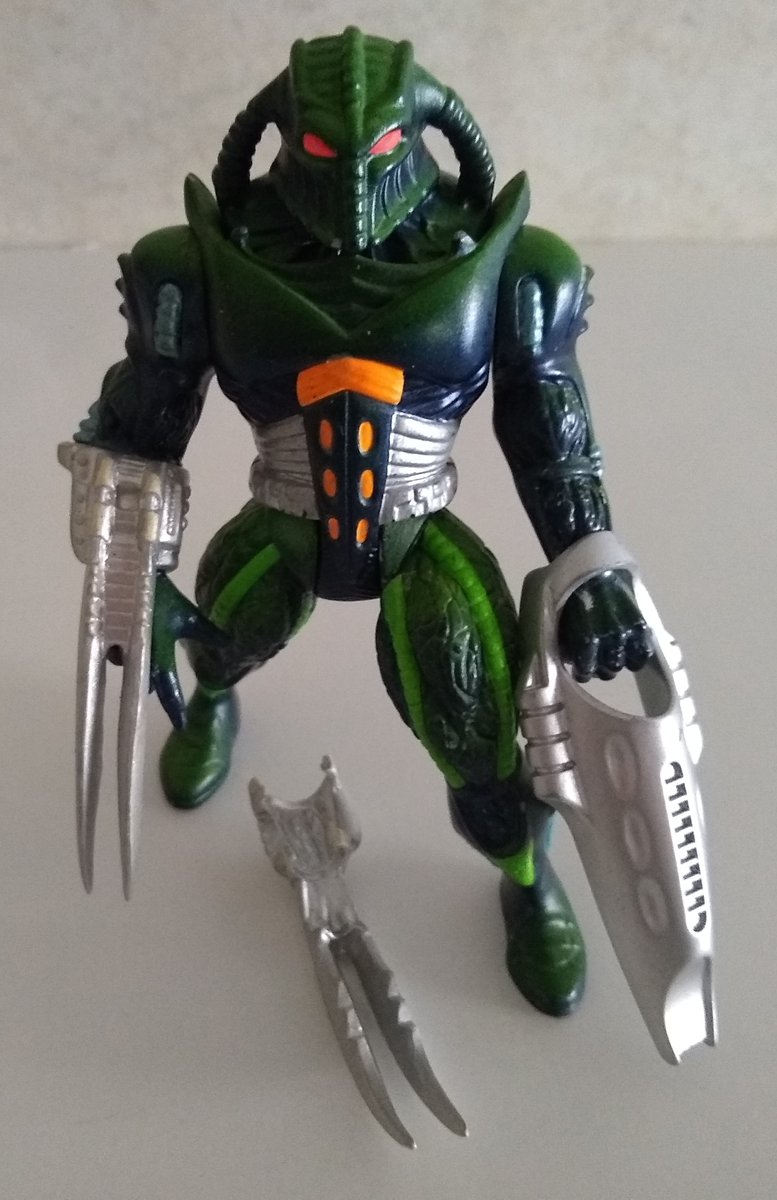 MarcCawiezel's tweet photo. Here are some pics of the Un-produced Rzor Warrior figure prototype from Kenner's failed HIVE WARS line. Here's hoping NECA will make him as part of their new "Classics" toy line. He also went by the names "Razor Warrior" and "Qzor". https://t.co/aduCRDh6t1
