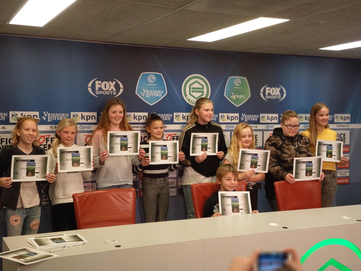 MBBewegen's tweet photo. Gisteren heeft @PfSGroningen weer een fantastische groep mogen afsluiten! Leren met een Wow-factor 📚⚽️✏️ #fcgroningen #succesbeleving #zelfvertrouwen 
⬇️
https://t.co/iUqIu9aFBP… https://t.co/z7W0WnW7Ml