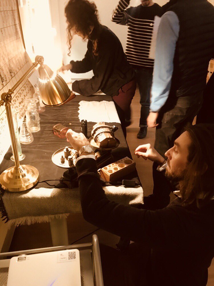JR_Arts_06's tweet photo. Les équipes se succèdent a @lab110bis pour jouer à #Polymorphos jeu d’évasion réalisé par des élèves et professeurs de @AcademieNice avec @melanie_fillion pour #TraAM HA/ ▶️ jeu testé et accompagné en inter académique par @laurawaag @AcCreteil ✅ https://t.co/ANBCxAQ7Af