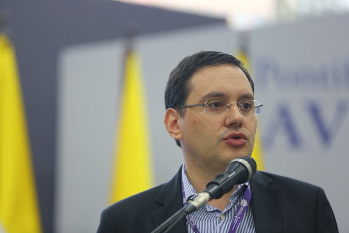 assibercom's tweet photo. "El control de los medios de comunicación es fundamental hoy en día para los populismos actuales." Nelson Costa Ribeiro en #Ibercom2019 https://t.co/Z0PPvAhvk7